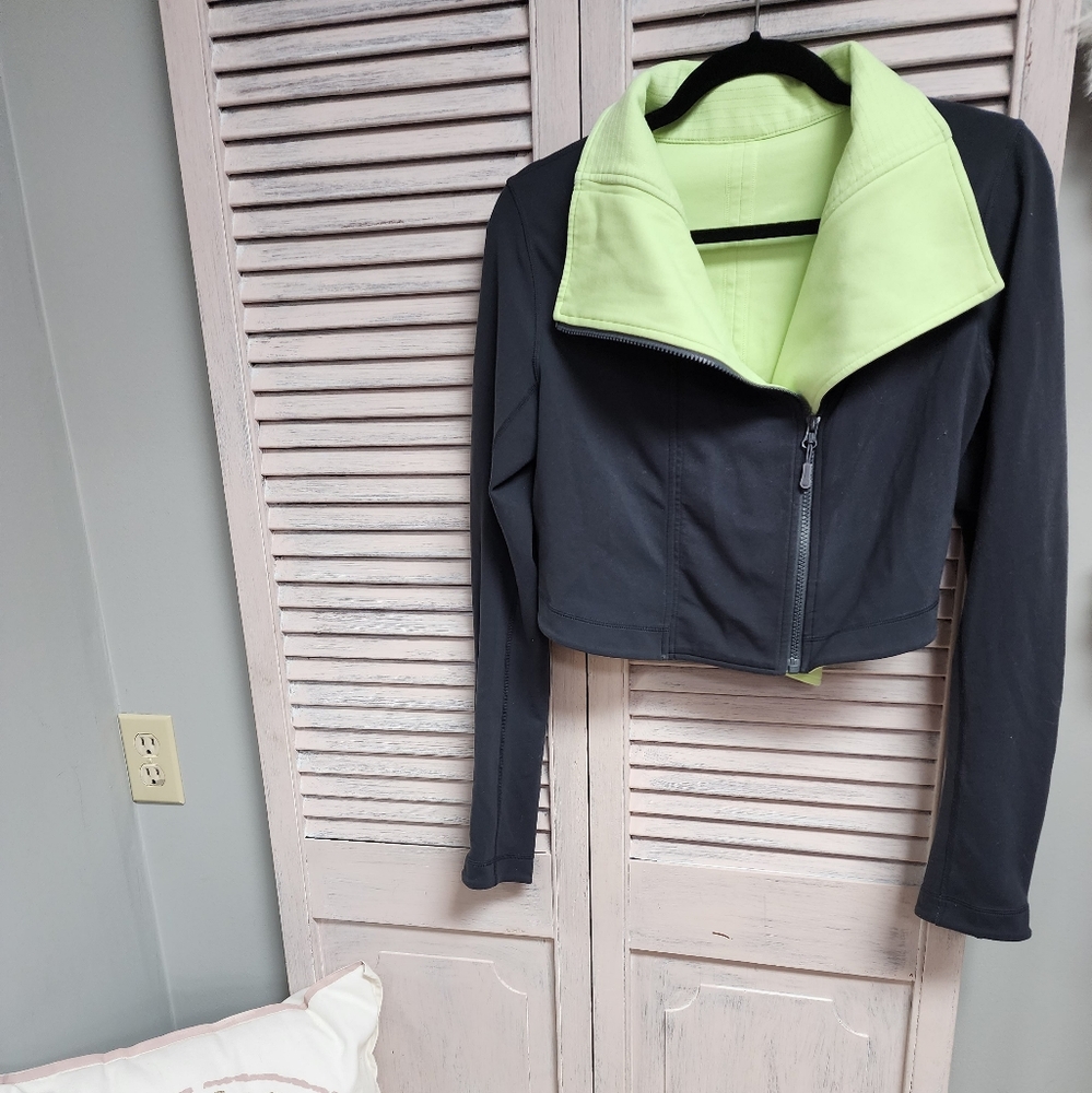 Lululemon Cropped Jacket